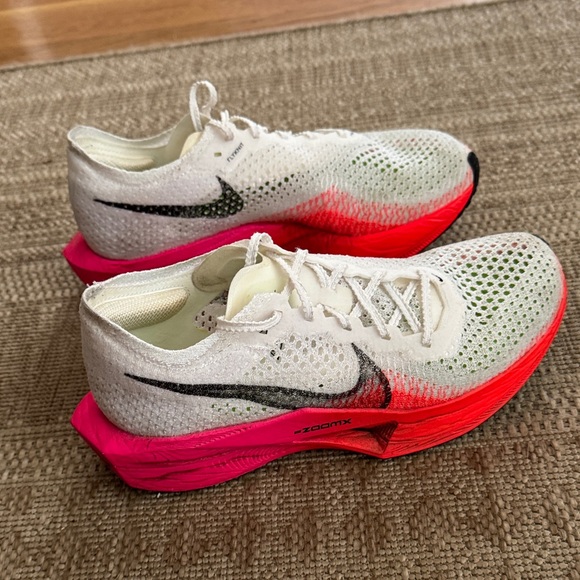 Nike Vaporfly Running Sneakers Carbon Plated - Picture 5 of 7